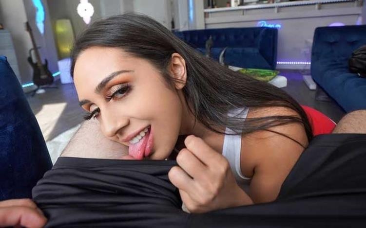 Lilly Hall - Keeping Stepdaddy Quiet - HD (2020)