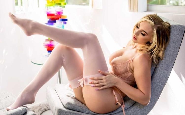 Kendra Sunderland - Playing With The Paparazzi - FullHD (2022)