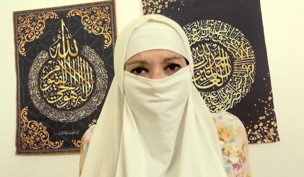 Sex With Muslims - Babe in niqab pleases her husband - E232 - UltraHD/2K (2022)