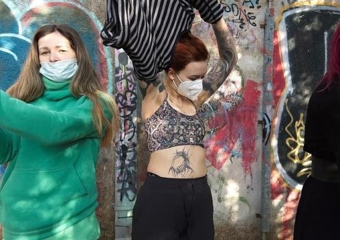 Cheri, Josie Fresh, Poppy - Spray Paint Graffiti Girls Cheri Josie Poppy Dancing And Tagging - FullHD (2023)