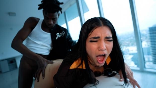 Julz Gotti - Monster 12 Inch BBC Delivery To Her Throat, Pussy - FullHD (2023)