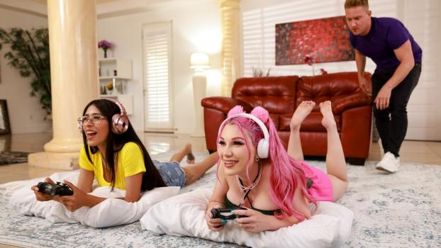 Lily Lou - Hot Gamer Craves Freeuse Anal - FullHD (2023)