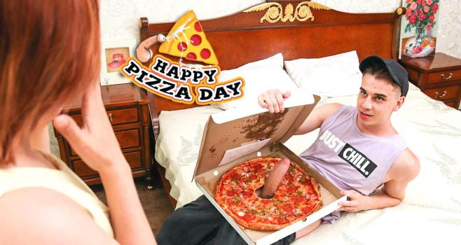 Violet Clarke - Pepperoni pizza day - FullHD (2023)