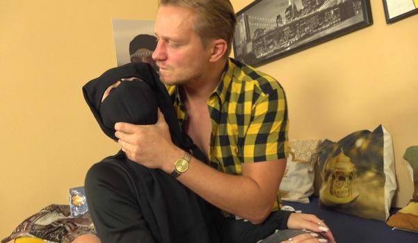 Emma Evans - Whore in niqab enjoyed hardcore sex - E314 - FullHD (2024)